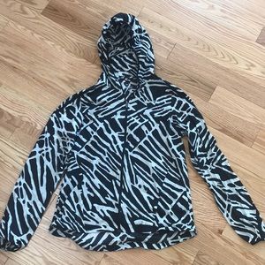 Nike ultra light windbreaker black and white